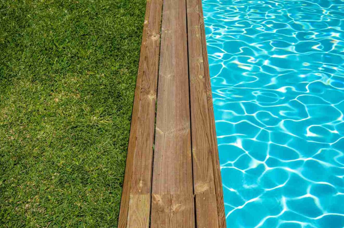 Pasto sintético para piscinas